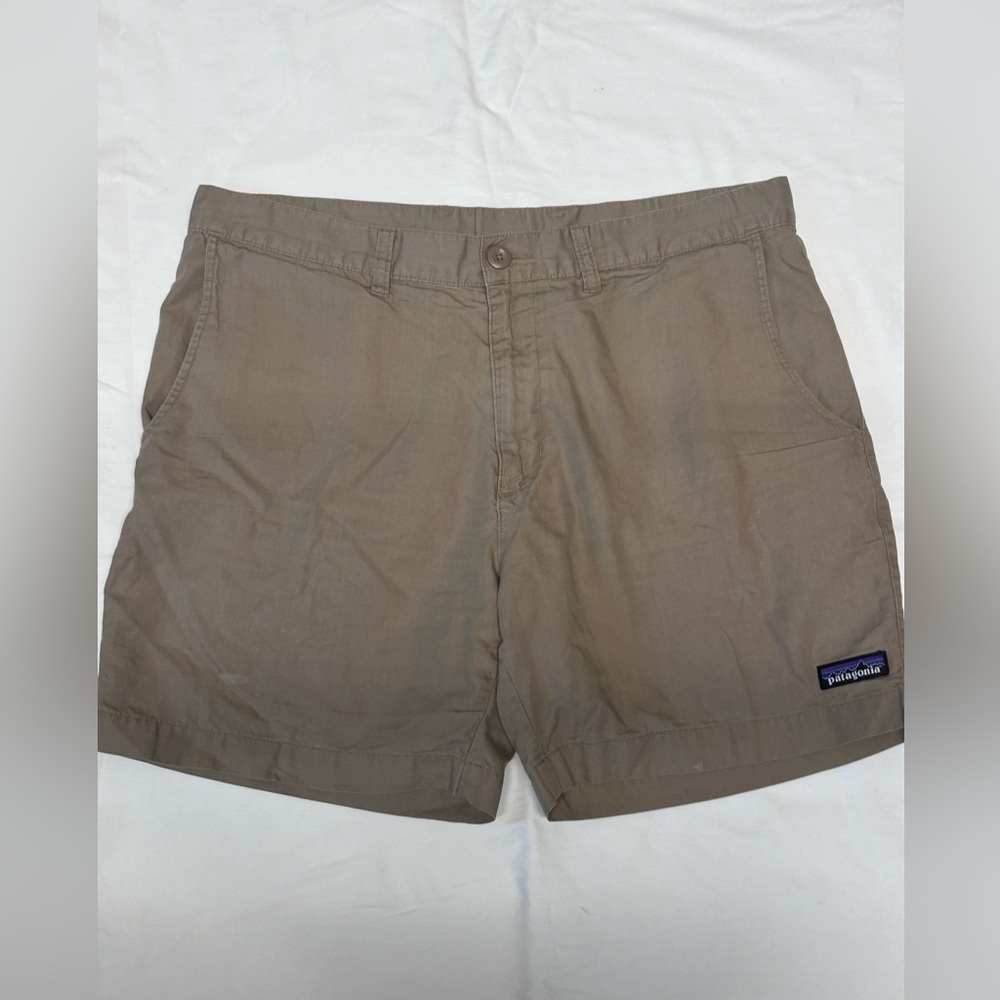 Men’s Patagonia khaki shorts